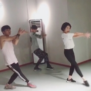 ڸ赸ôŪȽϺ